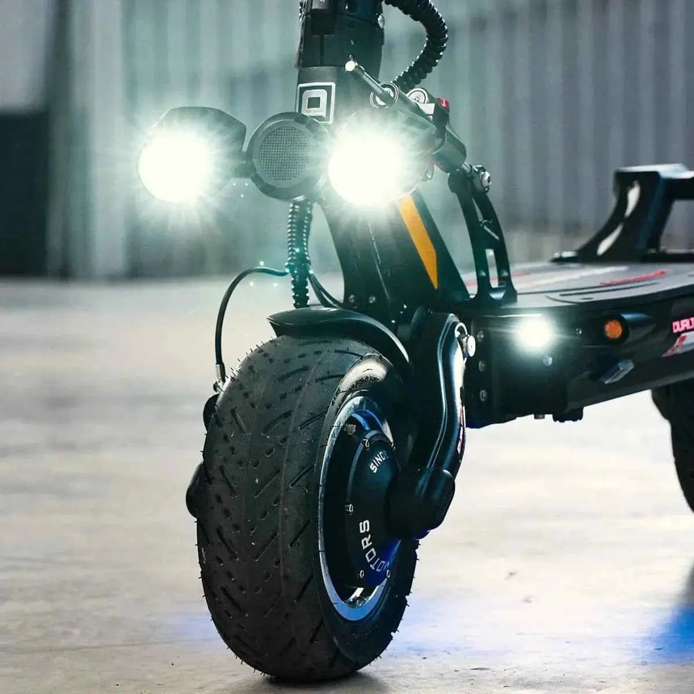Dualtron Thunder 3 detail for Lifty's flagship electric scooter comparison