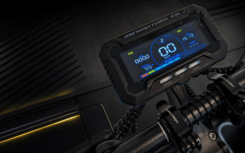 Dualtron EY4 electric scooter display showing speed, battery level and ride data